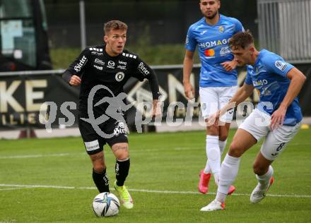 Fussball Testspiel. SK Austria Klagenfurt gegen NK Bravo (SLO).    Florian Rieder (Klagenfurt), Gasper Trdin (SLO). Sportpark Fischl. Klagenfurt, am 8.10.2021.
Foto: Kuess
---
pressefotos, pressefotografie, kuess, qs, qspictures, sport, bild, bilder, bilddatenbank