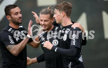 Fussball Testspiel. SK Austria Klagenfurt gegen NK Bravo (SLO).   Torjubel Markus Pink, Patrick Greil, Tim Maciejewski (Klagenfurt). Sportpark Fischl. Klagenfurt, am 8.10.2021.
Foto: Kuess
---
pressefotos, pressefotografie, kuess, qs, qspictures, sport, bild, bilder, bilddatenbank