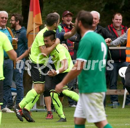Fussball. 2. Klasse A. Ainet gegen Obermillstatt.  Torjubel   Chirawat Kareerat (Ainet). Ainet, 3.10.2021.
Foto: Kuess
---
pressefotos, pressefotografie, kuess, qs, qspictures, sport, bild, bilder, bilddatenbank