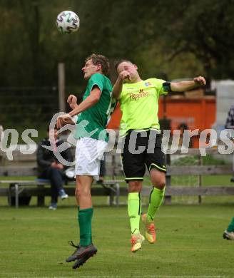 Fussball. 2. Klasse A. Ainet gegen Obermillstatt.  Mathias Jost  (Ainet),   Michael Obweger (Obermillstatt). Ainet, 3.10.2021.
Foto: Kuess
---
pressefotos, pressefotografie, kuess, qs, qspictures, sport, bild, bilder, bilddatenbank