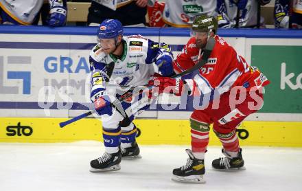 EBEL. Eishockey Bundesliga. VSV gegen HCB Suedtirol Alperia. John Hughes,  (VSV),  Angelo Miceli  (Bozen). Villach, am 10.10.2021.
Foto: Kuess
www.qspictures.net
---
pressefotos, pressefotografie, kuess, qs, qspictures, sport, bild, bilder, bilddatenbank