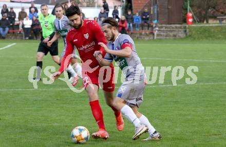 Fussball. Kaerntner Liga. Ferlach Atus gegen Dellach/Gail. Stephan Buergler  (Ferlach),  Maximilian Wastian  (Dellach). Ferlach, am 9.10.2021.
Foto: Kuess
www.qspictures.net
---
pressefotos, pressefotografie, kuess, qs, qspictures, sport, bild, bilder, bilddatenbank