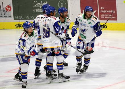 EBEL. Eishockey Bundesliga. VSV gegen HCB Suedtirol Alperia.  Torjubel John Hughes, Chris Collins, Anton Karlsson, Philipp Lindner, Joel Broda (VSV). Villach, am 10.10.2021.
Foto: Kuess
www.qspictures.net
---
pressefotos, pressefotografie, kuess, qs, qspictures, sport, bild, bilder, bilddatenbank