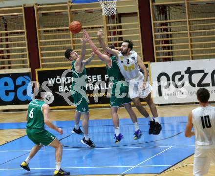 Basketball Zweite Liga 2021/2022. Grunddurchgang 1. Runde.  Woerthersee Piraten gegen Future Team Steiermark. Alen Repac (Piraten), Maximilian Seher , Miro Zapf  (Steiermark). Klagenfurt, am 10.10.2021.
Foto: Kuess
www.qspictures.net

---
pressefotos, pressefotografie, kuess, qs, qspictures, sport, bild, bilder, bilddatenbank
