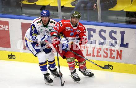 EBEL. Eishockey Bundesliga. VSV gegen HCB Suedtirol Alperia.  Chris Collins, (VSV), Angelo Miceli   (Bozen). Villach, am 10.10.2021.
Foto: Kuess
www.qspictures.net
---
pressefotos, pressefotografie, kuess, qs, qspictures, sport, bild, bilder, bilddatenbank