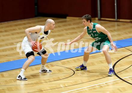 Basketball Zweite Liga 2021/2022. Grunddurchgang 1. Runde.  Woerthersee Piraten gegen Future Team Steiermark. Sead Mulalic (Piraten), Miro Zapf  (Steiermark). Klagenfurt, am 10.10.2021.
Foto: Kuess
www.qspictures.net

---
pressefotos, pressefotografie, kuess, qs, qspictures, sport, bild, bilder, bilddatenbank