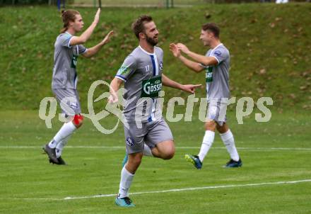 Fussball. Kaerntner Liga. Ferlach Atus gegen Dellach/Gail.  Torjubel  Lukas Huber  (Dellach). Ferlach, am 9.10.2021.
Foto: Kuess
www.qspictures.net
---
pressefotos, pressefotografie, kuess, qs, qspictures, sport, bild, bilder, bilddatenbank