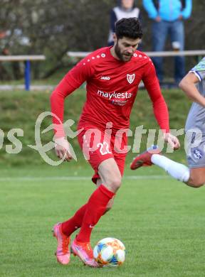 Fussball. Kaerntner Liga. Ferlach Atus gegen Dellach/Gail. Stephan Buergler  (Ferlach). Ferlach, am 9.10.2021.
Foto: Kuess
www.qspictures.net
---
pressefotos, pressefotografie, kuess, qs, qspictures, sport, bild, bilder, bilddatenbank