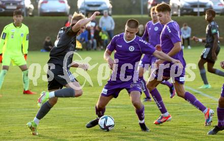 Fussball Testspiel. SK Austria Klagenfurt gegen Union Berlin. Nikola Motika (Klagenfurt),  Jahai Albion (Berlin). Globasnitz, am 11.10.2021.
Foto: Kuess
---
pressefotos, pressefotografie, kuess, qs, qspictures, sport, bild, bilder, bilddatenbank