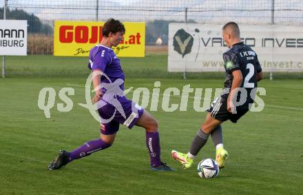 Fussball Testspiel. SK Austria Klagenfurt gegen Union Berlin. Roman Korkhovoj (Klagenfurt),   Arslanogullari Berkin (Berlin). Globasnitz, am 11.10.2021.
Foto: Kuess
---
pressefotos, pressefotografie, kuess, qs, qspictures, sport, bild, bilder, bilddatenbank