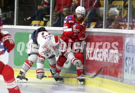 EBEL. Eishockey Bundesliga. KAC gegen	iClinic Bratislava Capitals.  Daniel Obersteiner,  (KAC), Samuel Fereta  (Bratislava). Klagenfurt, am 15.10.2021.
Foto: Kuess
www.qspictures.net

---
pressefotos, pressefotografie, kuess, qs, qspictures, sport, bild, bilder, bilddatenbank