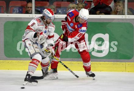 EBEL. Eishockey Bundesliga. KAC gegen	iClinic Bratislava Capitals. Stefan Geier, (KAC),  Marc-Olivier Roy  (Bratislava). Klagenfurt, am 15.10.2021.
Foto: Kuess
www.qspictures.net

---
pressefotos, pressefotografie, kuess, qs, qspictures, sport, bild, bilder, bilddatenbank