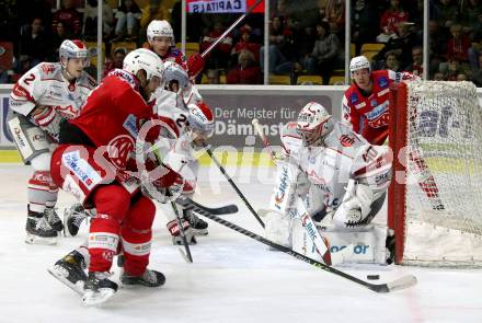 EBEL. Eishockey Bundesliga. KAC gegen	iClinic Bratislava Capitals. Daniel Obersteiner,  (KAC),  Connor Lacouvee (Bratislava). Klagenfurt, am 15.10.2021.
Foto: Kuess
www.qspictures.net

---
pressefotos, pressefotografie, kuess, qs, qspictures, sport, bild, bilder, bilddatenbank