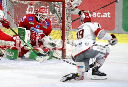EBEL. Eishockey Bundesliga. KAC gegen	iClinic Bratislava Capitals. Sebastian Dahm,  (KAC), Roman Faith  (Bratislava). Klagenfurt, am 15.10.2021.
Foto: Kuess
www.qspictures.net

---
pressefotos, pressefotografie, kuess, qs, qspictures, sport, bild, bilder, bilddatenbank