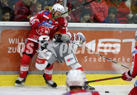 EBEL. Eishockey Bundesliga. KAC gegen	iClinic Bratislava Capitals. Thomas Koch, (KAC), Luc James Snuggerud   (Bratislava). Klagenfurt, am 15.10.2021.
Foto: Kuess
www.qspictures.net

---
pressefotos, pressefotografie, kuess, qs, qspictures, sport, bild, bilder, bilddatenbank