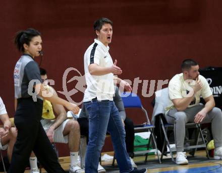 Basketball Zweite Liga 2021/2022. Grunddurchgang 2. Runde.  KOS Celovec gegen Mattersburg Rocks. Trainer Rok Heiligstein (KOS). Klagenfurt, am 16.10.2021.
Foto: Kuess
www.qspictures.net
---
pressefotos, pressefotografie, kuess, qs, qspictures, sport, bild, bilder, bilddatenbank