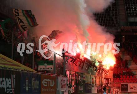Fussball. Bundesliga. SK Austria Klagenfurt gegen  SK Rapid.  Fans. Klagenfurt, am 16.10.2021.
Foto: Kuess
www.qspictures.net
---
pressefotos, pressefotografie, kuess, qs, qspictures, sport, bild, bilder, bilddatenbank