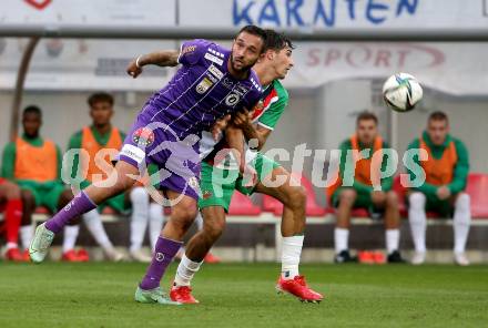 Fussball. Bundesliga. SK Austria Klagenfurt gegen  SK Rapid. Markus Pink,   (Klagenfurt), Leo Greiml (SK Rapid). Klagenfurt, am 16.10.2021.
Foto: Kuess
www.qspictures.net
---
pressefotos, pressefotografie, kuess, qs, qspictures, sport, bild, bilder, bilddatenbank