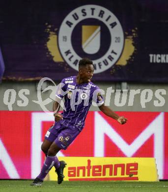 Fussball. Bundesliga. SK Austria Klagenfurt gegen  SK Rapid.  Torjubel  Gloire Amanda,  (Klagenfurt). Klagenfurt, am 16.10.2021.
Foto: Kuess
www.qspictures.net
---
pressefotos, pressefotografie, kuess, qs, qspictures, sport, bild, bilder, bilddatenbank