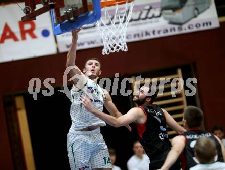 Basketball Zweite Liga 2021/2022. Grunddurchgang 2. Runde.  KOS Celovec gegen Mattersburg Rocks. Marko Gutalj (KOS), Tobias Winkler  (Mattersburg). Klagenfurt, am 16.10.2021.
Foto: Kuess
www.qspictures.net
---
pressefotos, pressefotografie, kuess, qs, qspictures, sport, bild, bilder, bilddatenbank