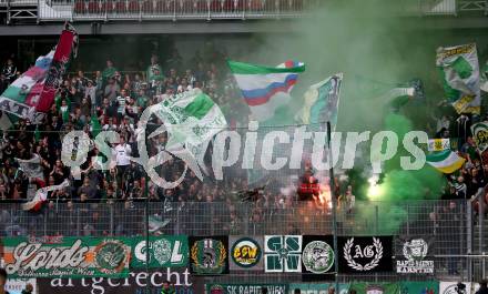 Fussball. Bundesliga. SK Austria Klagenfurt gegen  SK Rapid. Fans (SK Rapid). Klagenfurt, am 16.10.2021.
Foto: Kuess
www.qspictures.net
---
pressefotos, pressefotografie, kuess, qs, qspictures, sport, bild, bilder, bilddatenbank