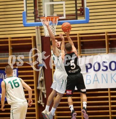 Basketball Zweite Liga 2021/2022. Grunddurchgang 2. Runde.  KOS Celovec gegen Mattersburg Rocks. Marko Gutalj (KOS), Florian Duck (Mattersburg). Klagenfurt, am 16.10.2021.
Foto: Kuess
www.qspictures.net
---
pressefotos, pressefotografie, kuess, qs, qspictures, sport, bild, bilder, bilddatenbank
