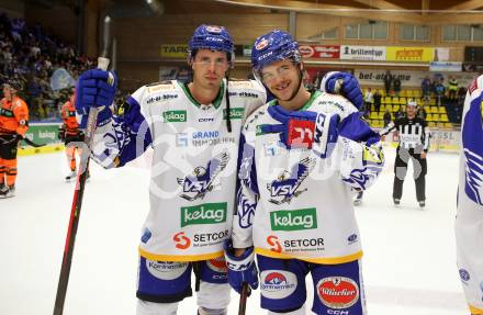 EBEL. Eishockey Bundesliga. VSV gegen Moser Medical Graz99ers. Scott Kosmachuk, Renars Krastenbergs  (VSV). Villach, am 17.10.2021.
Foto: Kuess
www.qspictures.net
---
pressefotos, pressefotografie, kuess, qs, qspictures, sport, bild, bilder, bilddatenbank