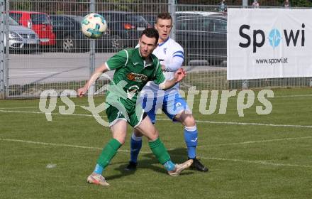 Fussball Unterliga West. Landskron gegen Sachsenburg. Julian Brandstaetter (Landskron), Maximilian Knoetig (Sachsenburg). Landskron, am 16.10.2021.
Foto: Kuess
---
pressefotos, pressefotografie, kuess, qs, qspictures, sport, bild, bilder, bilddatenbank