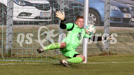 Fussball. Unterliga West. Landskron gegen Sachsenburg.  Christoph Eigenberger     (Sachsenburg). Landskron, 16.10.2016.
Foto: Kuess
---
pressefotos, pressefotografie, kuess, qs, qspictures, sport, bild, bilder, bilddatenbank