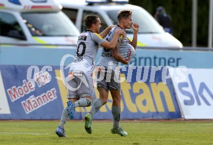 Fussball. Bundesliga. RZ Pellets WAC gegen SK Austria Klagenfurt. Torjubel Michael Liendl, Thorsten Roecher (WAC). Wolfsberg, am 23.10.2021.
Foto: Kuess
www.qspictures.net

---
pressefotos, pressefotografie, kuess, qs, qspictures, sport, bild, bilder, bilddatenbank