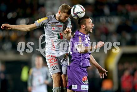 Fussball. Bundesliga. RZ Pellets WAC gegen SK Austria Klagenfurt. Dominik Baumgartner,  (WAC), Markus Pink (Klagenfurt). Wolfsberg, am 23.10.2021.
Foto: Kuess
www.qspictures.net

---
pressefotos, pressefotografie, kuess, qs, qspictures, sport, bild, bilder, bilddatenbank