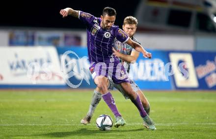 Fussball. Bundesliga. RZ Pellets WAC gegen SK Austria Klagenfurt. Dominik Baumgartner,  (WAC), Markus Pink (Klagenfurt). Wolfsberg, am 23.10.2021.
Foto: Kuess
www.qspictures.net

---
pressefotos, pressefotografie, kuess, qs, qspictures, sport, bild, bilder, bilddatenbank