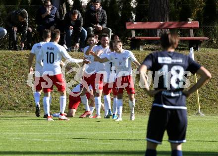 Fussball. Kaerntner Liga. Ferlach Atus gegen ATSV Wolfsberg. Torjubel Hannes Marcel Schwarz  (Ferlach). Ferlach, 23.10.2021.
Foto: Kuess
---
pressefotos, pressefotografie, kuess, qs, qspictures, sport, bild, bilder, bilddatenbank