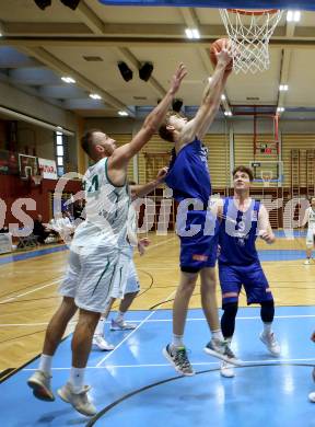 Basketball Austria Cup 2021/22.  KOS Celovec gegen  Vienna D.C. Timberwolves. Marko Gutalj (KOS), Omer Suljanovic  (Timberwolves). Klagenfurt, am 24.10.2021.
Foto: Kuess
www.qspictures.net
---
pressefotos, pressefotografie, kuess, qs, qspictures, sport, bild, bilder, bilddatenbank