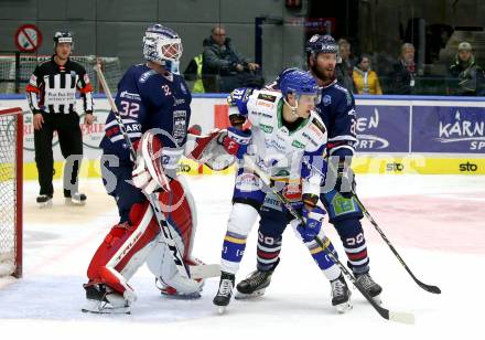 EBEL. Eishockey Bundesliga. VSV gegen Fehervar AV19.  Marco Richter,  (VSV),  Rasmus Tirronen, Gleason Fournier (Fehervar AV19). Villach, am 26.10.2021.
Foto: Kuess
www.qspictures.net
---
pressefotos, pressefotografie, kuess, qs, qspictures, sport, bild, bilder, bilddatenbank