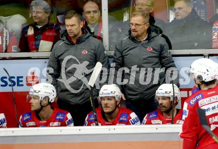 EBEL. Eishockey Bundesliga. KAC gegen	HC TWK Innsbruck. Co-Trainer Juha Vouri, Trainer Petri Matikainen (KAC). Klagenfurt, am 29.10.2021.
Foto: Kuess
www.qspictures.net

---
pressefotos, pressefotografie, kuess, qs, qspictures, sport, bild, bilder, bilddatenbank