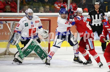 EBEL. Eishockey Bundesliga. KAC gegen	HC TWK Innsbruck. Matthew Fraser,  (KAC),  Joel Messner, Thomas Edward McCollum (Innsbruck). Klagenfurt, am 29.10.2021.
Foto: Kuess
www.qspictures.net

---
pressefotos, pressefotografie, kuess, qs, qspictures, sport, bild, bilder, bilddatenbank
