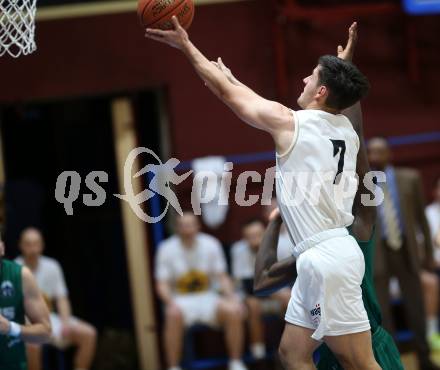 Basketball Zweite Liga 2021/2022. Grunddurchgang 4. Runde.  Woerthersee Piraten gegen Dornbirn Lions. Jure Bavdek (Piraten). Klagenfurt, am 30.10.2021.
Foto: Kuess
www.qspictures.net

---
pressefotos, pressefotografie, kuess, qs, qspictures, sport, bild, bilder, bilddatenbank