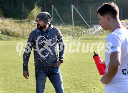 Fussball. Kaerntner Liga. Maria Saal gegen Koettmannsdorf.  Trainer Aldamir Araujo Da Silva Filho (Maria Saal). Maria Saal, 30.10.2021.
Foto: Kuess
---
pressefotos, pressefotografie, kuess, qs, qspictures, sport, bild, bilder, bilddatenbank