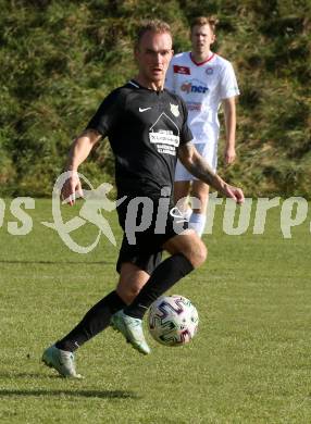 Fussball. Kaerntner Liga. Maria Saal gegen Koettmannsdorf. Aner Mandzic  (Koettmannsdorf). Maria Saal, 30.10.2021.
Foto: Kuess
---
pressefotos, pressefotografie, kuess, qs, qspictures, sport, bild, bilder, bilddatenbank