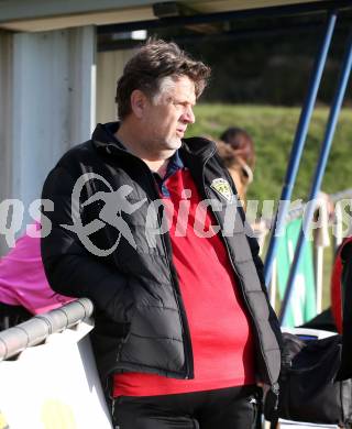 Fussball. 2. Frauenbundesliga. Carinthians LIWOdruck Hornets gegen FC Altera Porta. Trainer Martin Bodner   (Carinthians). Feistritz/Drau, 31.10.2021.
Foto: Kuess
---
pressefotos, pressefotografie, kuess, qs, qspictures, sport, bild, bilder, bilddatenbank
