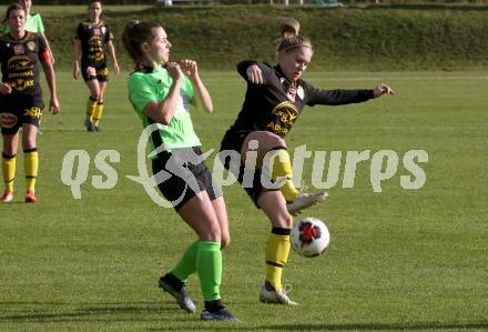 Fussball. 2. Frauenbundesliga. Carinthians LIWOdruck Hornets gegen FC Altera Porta. Lena Thalmann  (Carinthians),  Cornelia Buettner (Altera Porta). Feistritz/Drau, 31.10.2021.
Foto: Kuess
---
pressefotos, pressefotografie, kuess, qs, qspictures, sport, bild, bilder, bilddatenbank