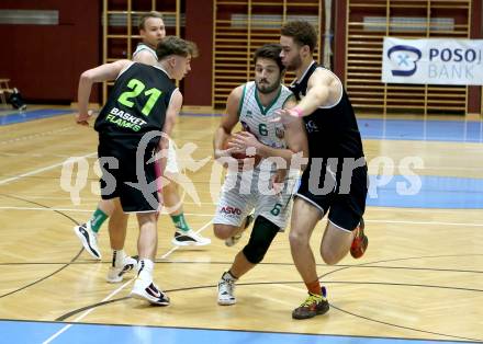Basketball Zweite Liga 2021/2022. Grunddurchgang 5. Runde.  KOS Celovec gegen Basket Flames. Daniel Gspandl (KOS),  Samuel Heinrich , Stefan Andic  (Basket Flames). Klagenfurt, am 6.11.2021.
Foto: Kuess
www.qspictures.net
---
pressefotos, pressefotografie, kuess, qs, qspictures, sport, bild, bilder, bilddatenbank