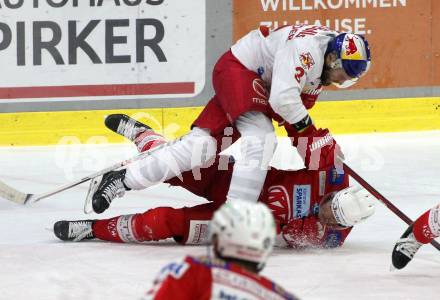 EBEL. Eishockey Bundesliga. KAC gegen  EC Red Bull Salzburg. Fraser Matthew (KAC),  Schneider Peter (Salzburg). Klagenfurt, am 7.11.2021.
Foto: Kuess
www.qspictures.net

---
pressefotos, pressefotografie, kuess, qs, qspictures, sport, bild, bilder, bilddatenbank