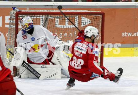 EBEL. Eishockey Bundesliga. KAC gegen  EC Red Bull Salzburg. Fraser Matthew (KAC),  Tolvanen Atte (Salzburg). Klagenfurt, am 7.11.2021.
Foto: Kuess
www.qspictures.net

---
pressefotos, pressefotografie, kuess, qs, qspictures, sport, bild, bilder, bilddatenbank