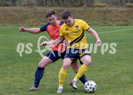Fussball. 1. Klasse D. DSG Ferlach gegen Tainach.  Marco Goessmann  (Ferlach), Niklas Michael Gottfried Roscher  (Tainach). Ferlach, 6.11.2021.
Foto: Kuess
---
pressefotos, pressefotografie, kuess, qs, qspictures, sport, bild, bilder, bilddatenbank