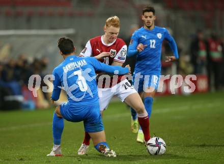 Fussball. FIFA. WM Qualifikationsspiel. European Qualifiers. Oesterreich gegen Israel.  Nicolas Seiwald,  (Oesterreich), Omri Gandeman, Sun Menachem  (Isarael). Klagenfurt, Woerthersee Stadion, 12.11.2021.
Foto: Kuess
www.qspictures.net
---
pressefotos, pressefotografie, kuess, qs, qspictures, sport, bild, bilder, bilddatenbank