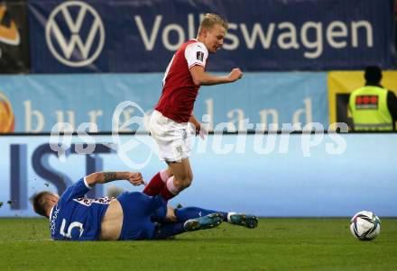 Fussball. FIFA. WM Qualifikationsspiel. European Qualifiers. Oesterreich gegen Moldawien.  Marco Gruell,  (Oesterreich), Veaceslav Posmac  (Moldawien). Klagenfurt, Woerthersee Stadion, 15.11.2021.
Foto: Kuess
www.qspictures.net
---
pressefotos, pressefotografie, kuess, qs, qspictures, sport, bild, bilder, bilddatenbank