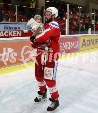 EBEL. Eishockey Bundesliga. KAC gegen	Tesla Orli Znojmo. Steven Strong (KAC). Klagenfurt, am 21.11.2021.
Foto: Kuess
www.qspictures.net

---
pressefotos, pressefotografie, kuess, qs, qspictures, sport, bild, bilder, bilddatenbank