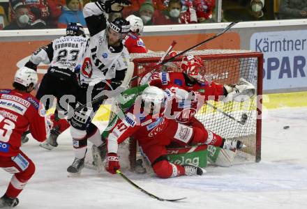 EBEL. Eishockey Bundesliga. KAC gegen	Tesla Orli Znojmo. Witting Marcel,  Dahm Sebastian (KAC), Haman Filip  (Znojmo). Klagenfurt, am 21.11.2021.
Foto: Kuess
www.qspictures.net

---
pressefotos, pressefotografie, kuess, qs, qspictures, sport, bild, bilder, bilddatenbank
